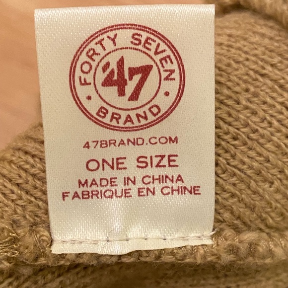 Lambeau Field Tan Knit Hat w Black Stripe  w Pom Pom /Made by 47 / One Size - Picture 6 of 8